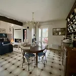 Casa de Férias Maison Paisible Avec Parking - 6 Pers. - Fr-1-495-158