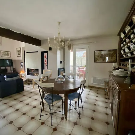 Casa vacanze Maison Paisible Avec Parking - 6 Pers. - Fr-1-495-158