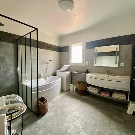 Casa vacanze Maison Paisible Avec Parking - 6 Pers. - Fr-1-495-158